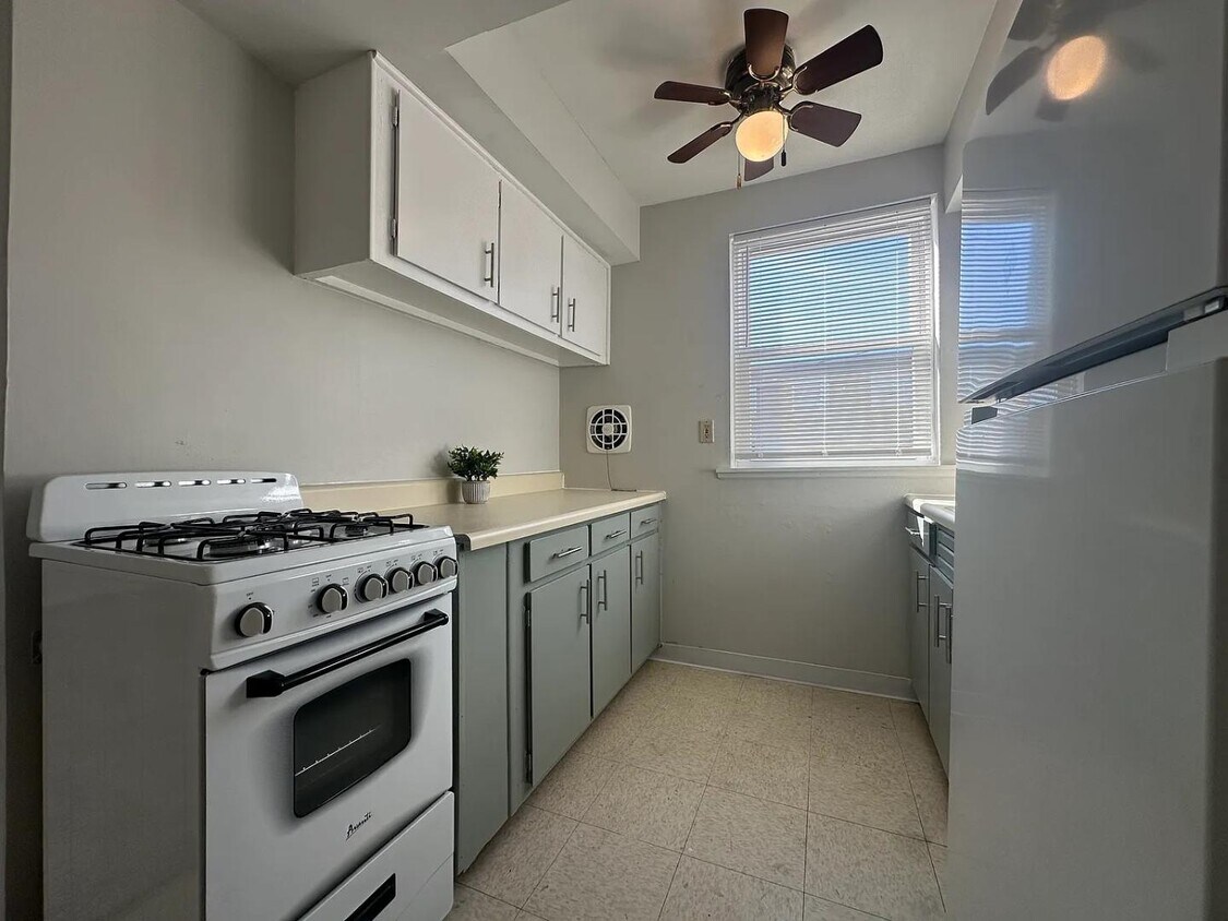 Photo - 4525 Lardner St - 1st FL