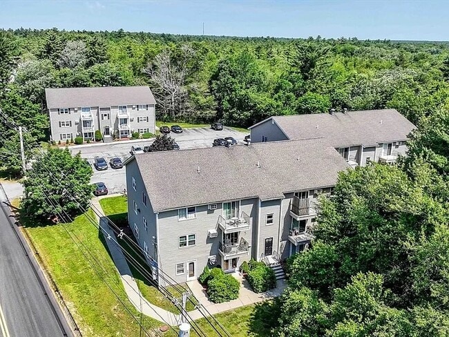 Photo - 1573 Braley Rd (New Bedford, MA) Apartment