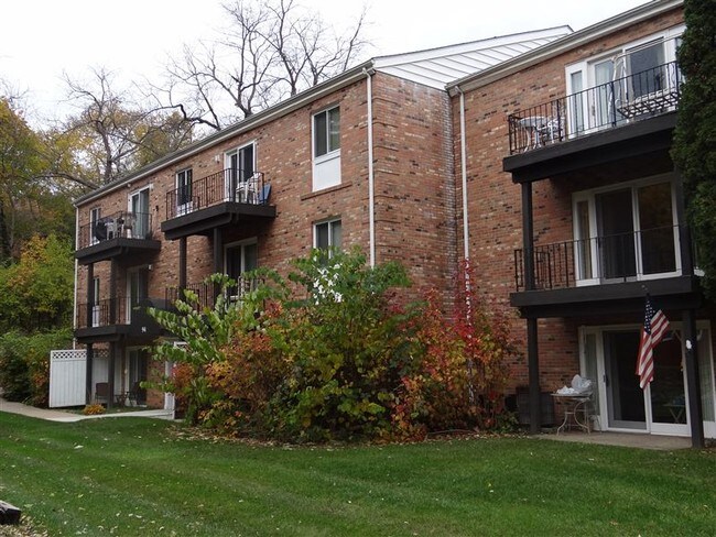 Building Photo - 100 Everhard Rd SW