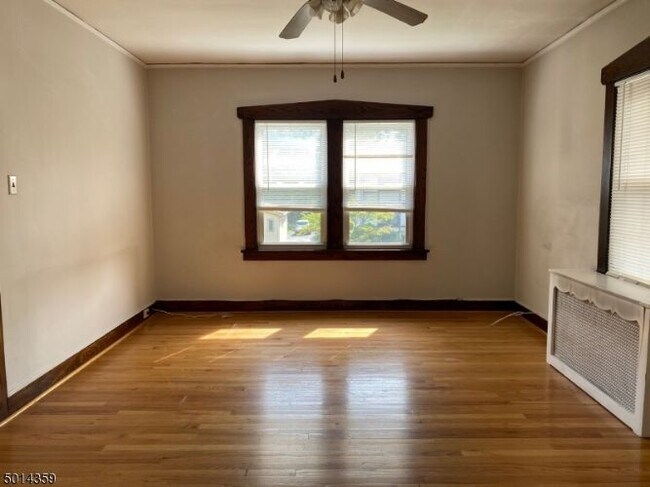 Foto del edificio - 65 Wildwood Ave