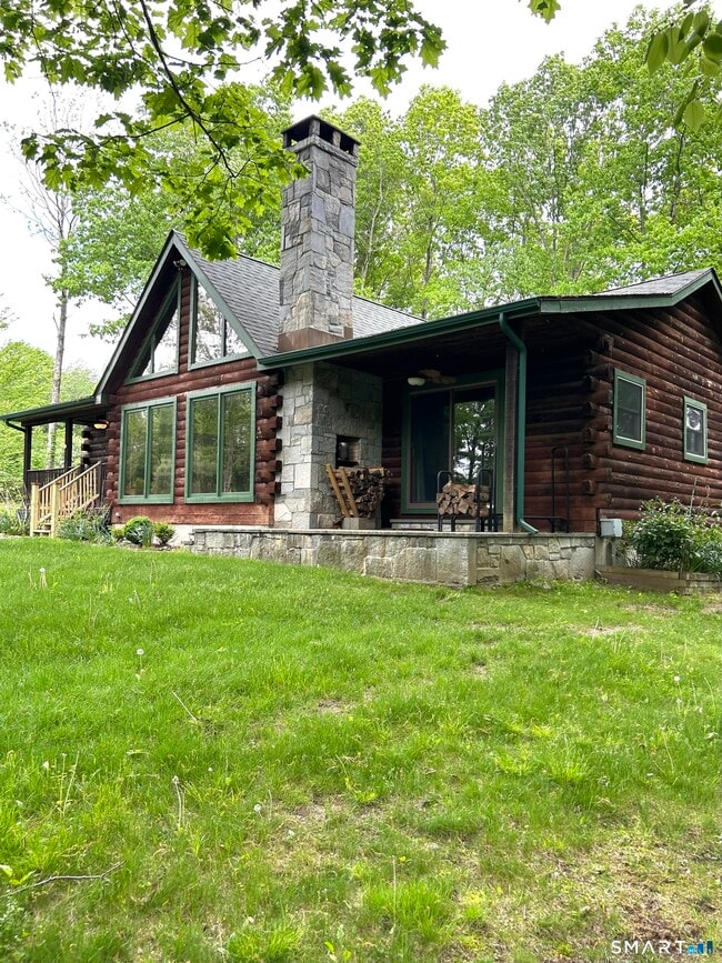 Building Photo - 39 Woodland Rd