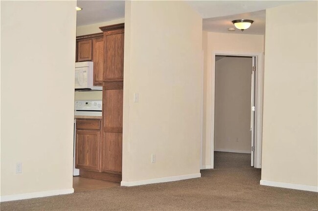 Kitchen - 24110 Tanglewood Rd