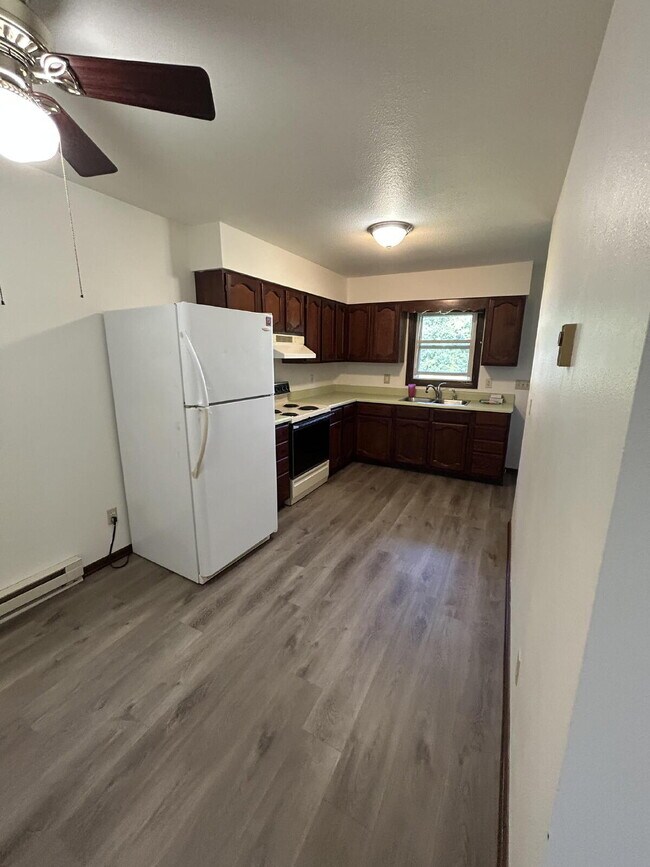 Foto del edificio - 3 Bedroom Duplex with Attached Garage & La...