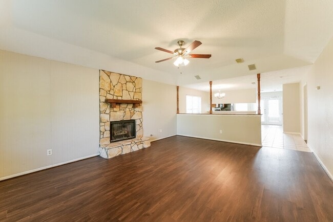 Foto del edificio - 23219 Timberbrook Dr