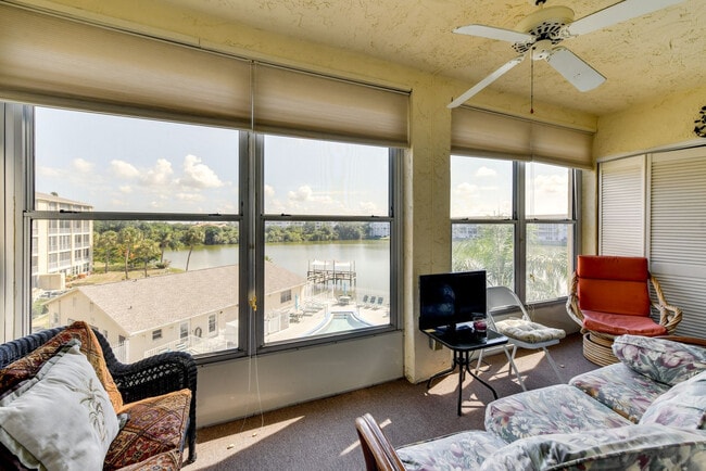Foto del edificio - 3817 Lake Bayshore Dr