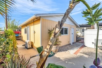 Building Photo - 614 Penelope Dr