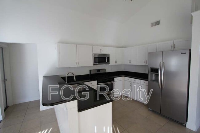 Foto del edificio - 132 Sunward Run