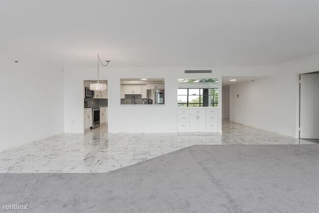 Foto del edificio - 3 br, 3 bath House - 2480 Presidential Way...