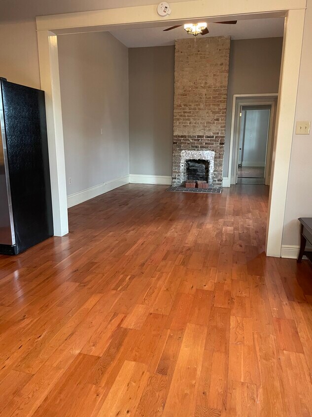 Primary Photo - 123 N Dorgenois St