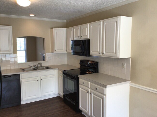 Building Photo - 140 Haven Grove Trl