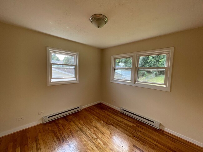 Building Photo - 1103 River Ct