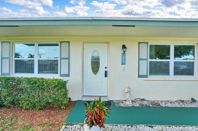 Building Photo - 3736 Coelebs Ave