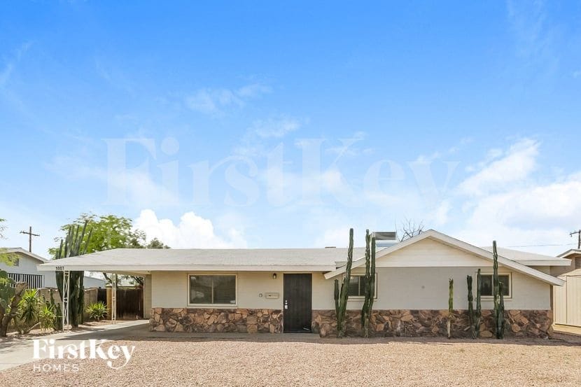 Primary Photo - 1007 W 10th St