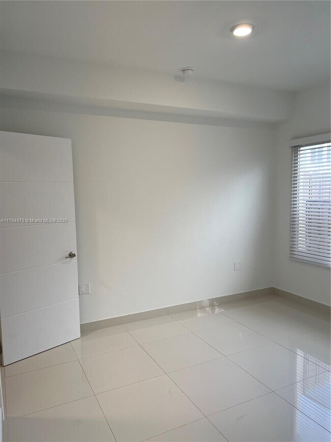 Foto del edificio - 13944 SW 259th Way