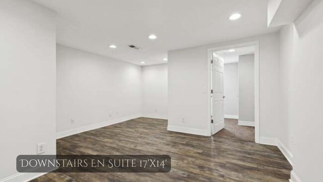 Foto del edificio - 3169 Earhart Rd