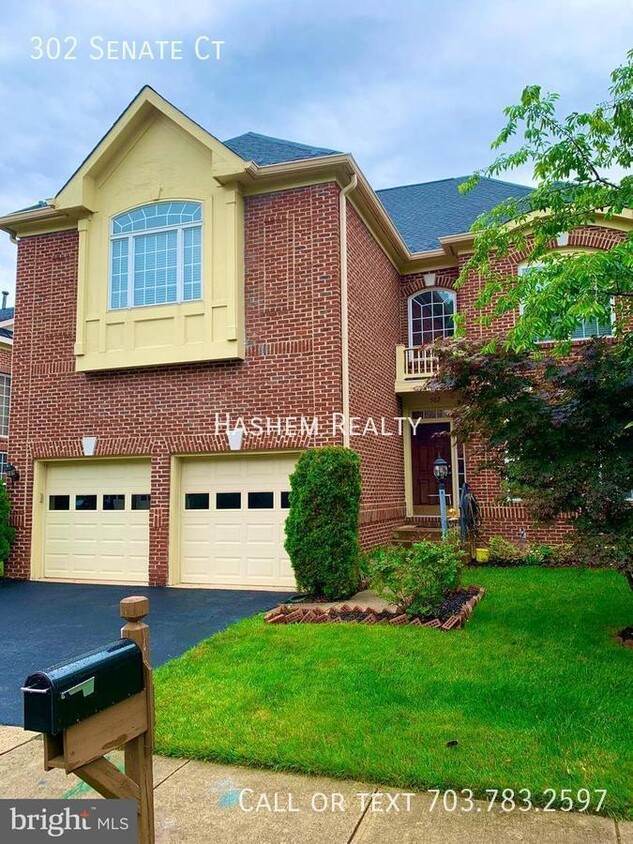 Primary Photo - Gorgeous 4 Bedroom 3.5 Bath Home in Sought...