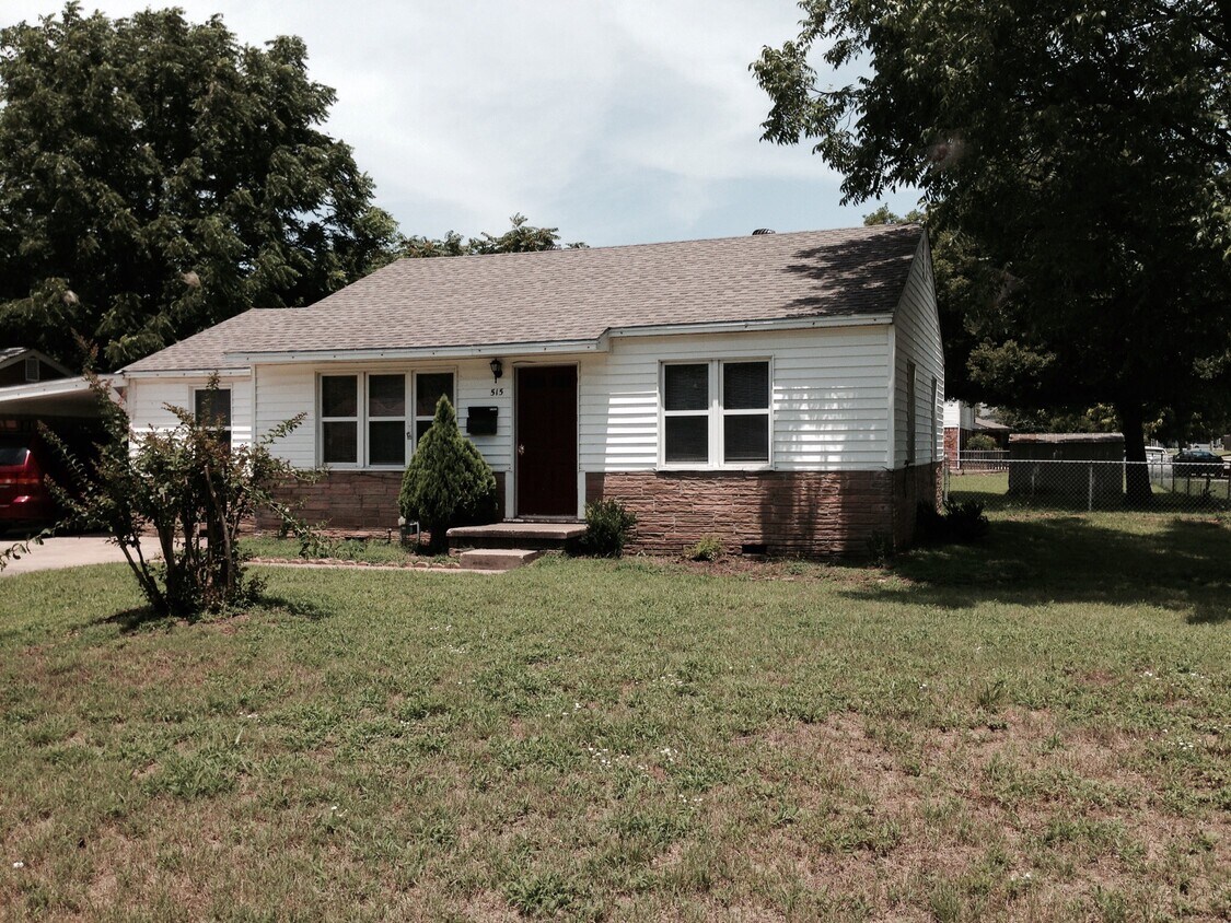 Primary Photo - 515 E Beaver St