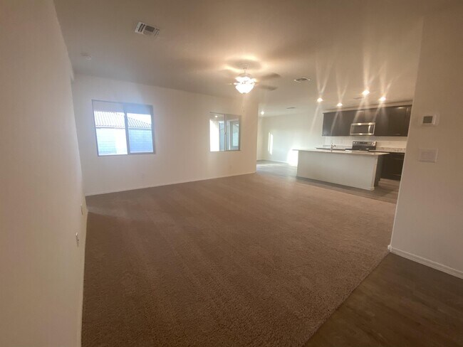 Foto del edificio - 448 W Guinea Ct