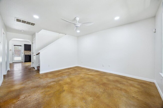 Foto del edificio - 4512 Senda Ln