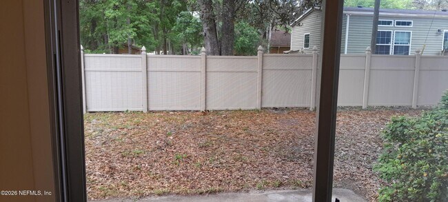 Foto del edificio - 4027 Everett Ave