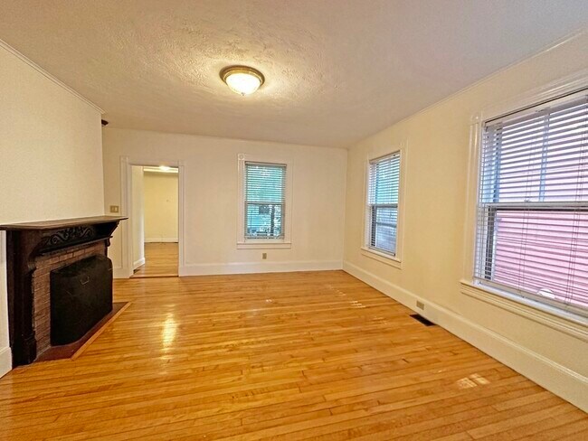Foto del edificio - 11 Highland Park Ave