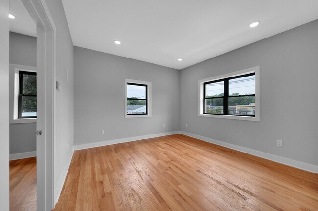 Foto del edificio - 280 Pascack Rd