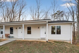 Building Photo - 143 Vernon Lewis Trl