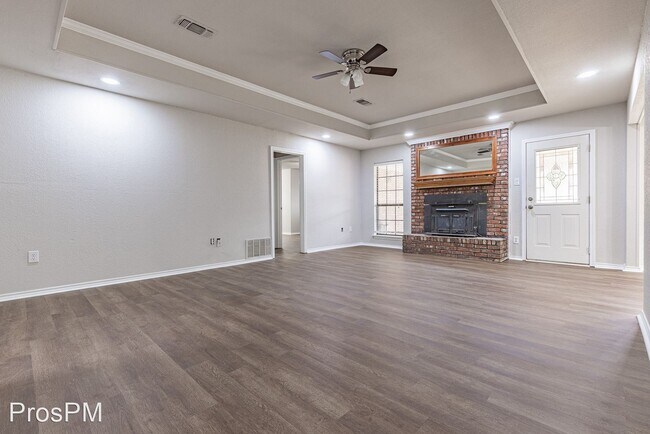 Building Photo - 4 br, 2 bath House - 512 Meadowbrook St.