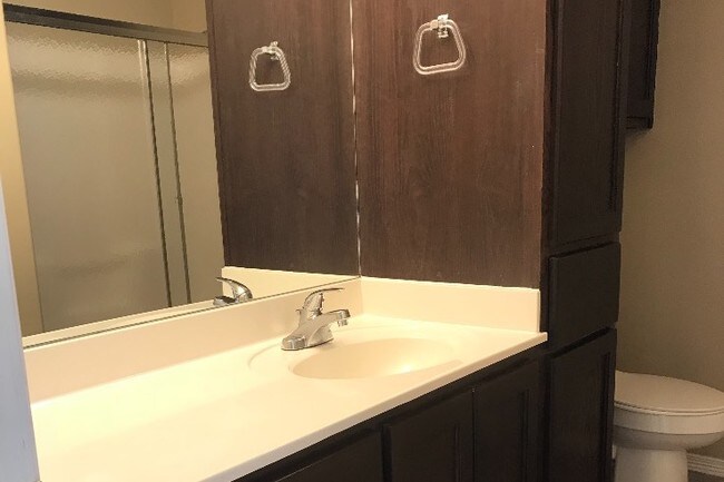 Nice Baths - 3704 Fairmont Ave