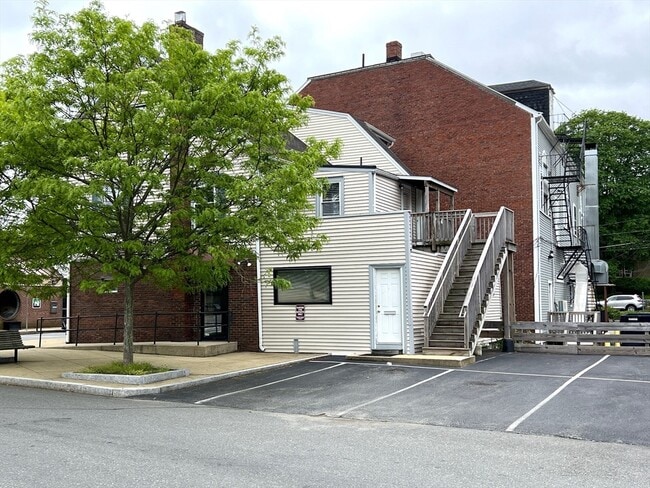 Building Photo - 513-517-517 Franklin St