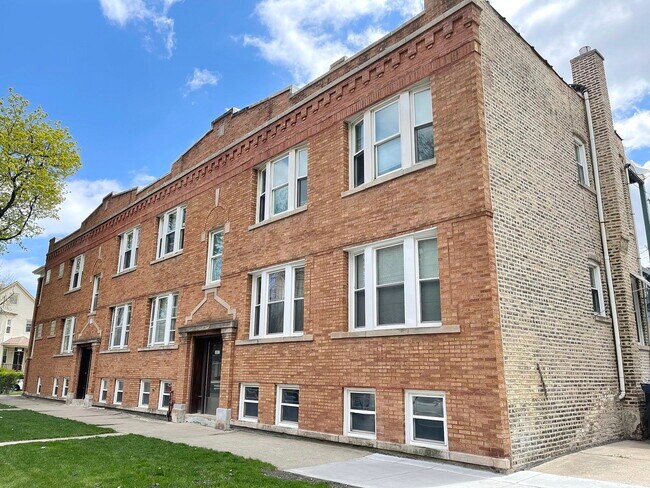 Foto del edificio - 3907 W Cornelia Ave