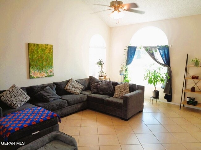 Building Photo - 11353 Loma Linda Cir