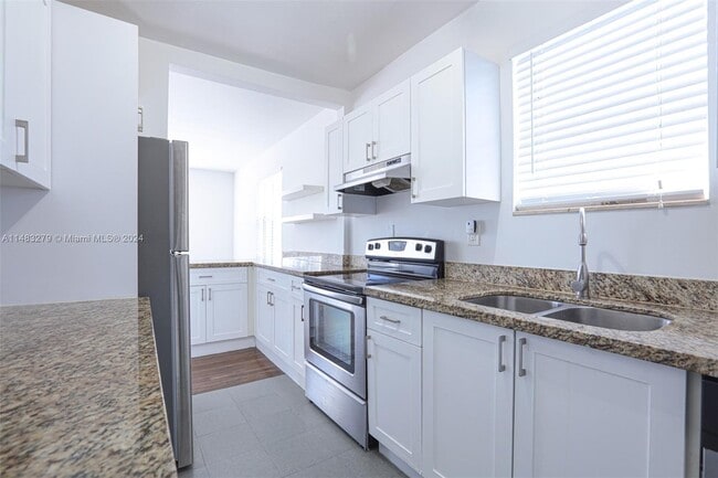 Building Photo - 931 79th Terrace