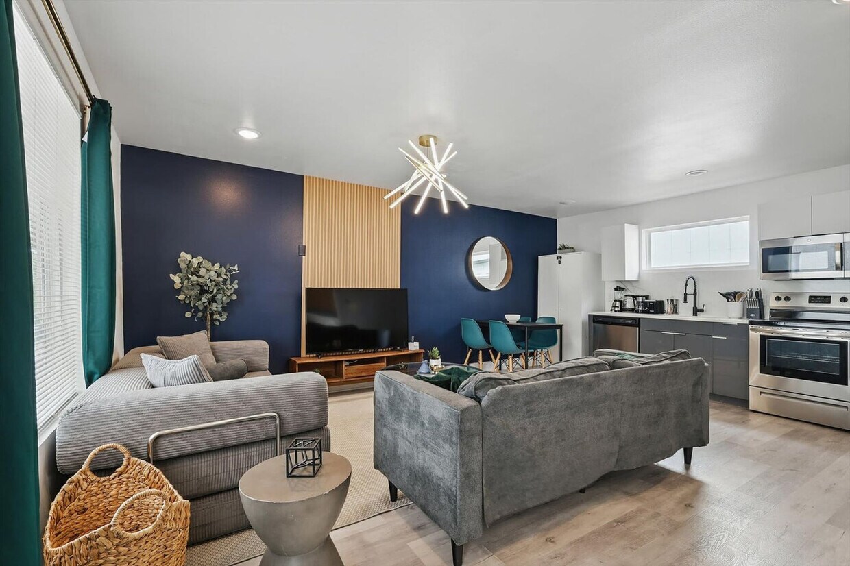 Foto principal - 4416 San Jacinto St