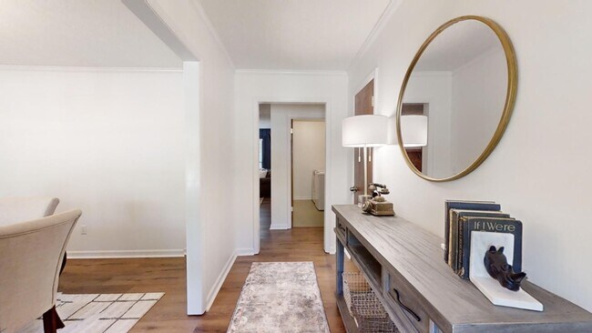 Building Photo - Wonderful Home on North College Street, ju...