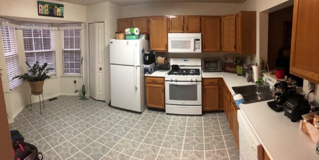 Photo - 2620 Tor Ct Townhome