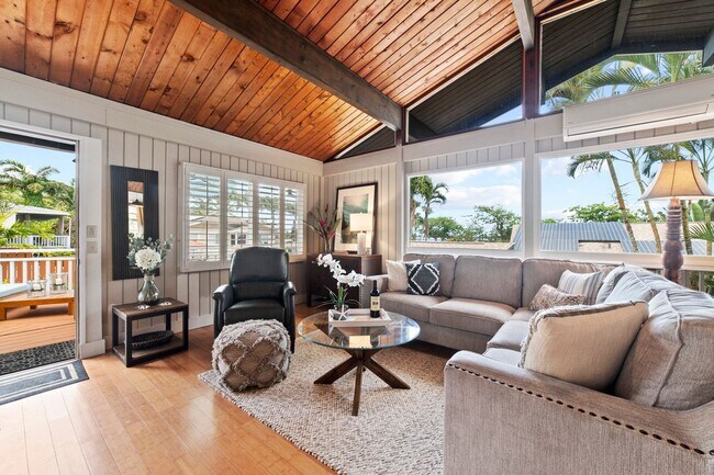 Foto del edificio - 10% Summer Special! North Shore Home w/ AC...