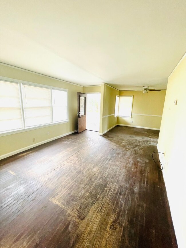 Foto del edificio - ** 3 bed 1 bath located in Druid Hills ** ...