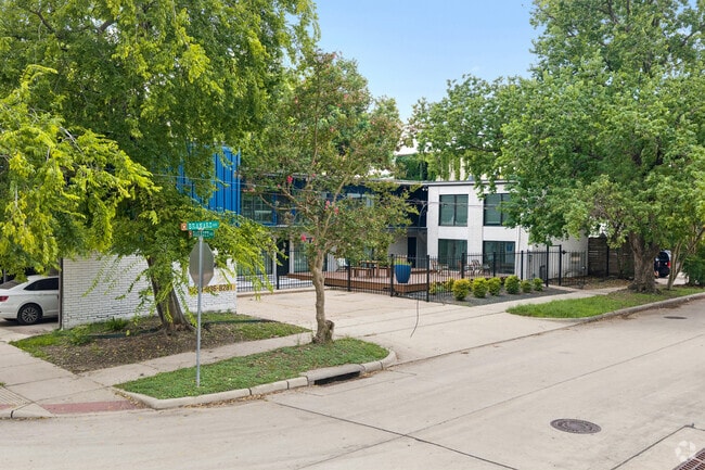 Building Photo - 501 Branard St