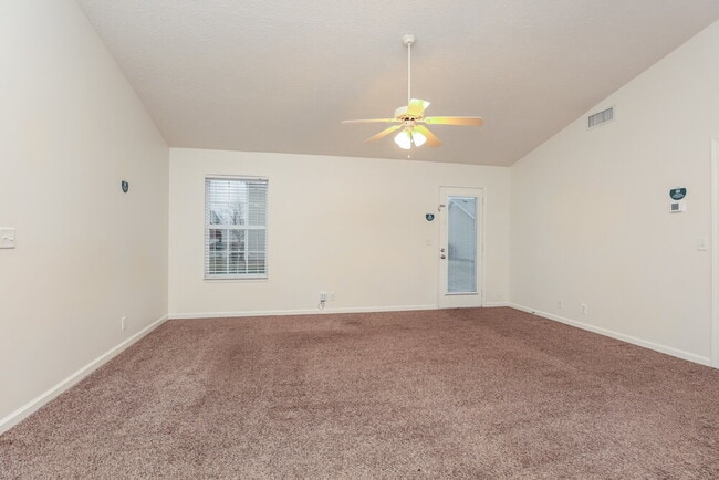 Building Photo - 3128 Sherborne Ct