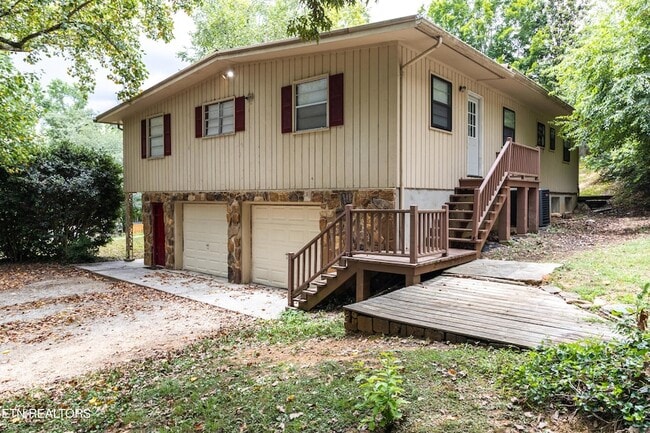 Building Photo - 630 Colonial Dr