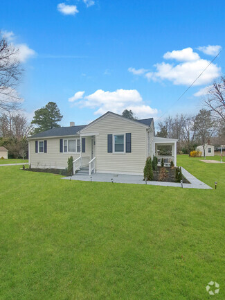 Building Photo - 5900 Church Dr