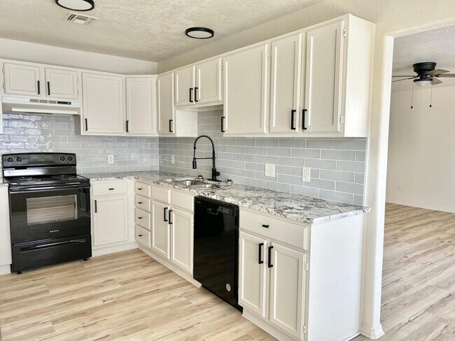 Foto del edificio - 1214 NW Columbia Ave