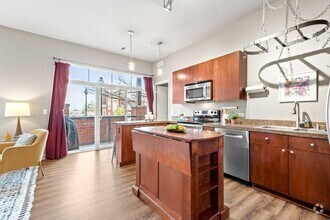Building Photo - 5401 S Park Terrace Ave