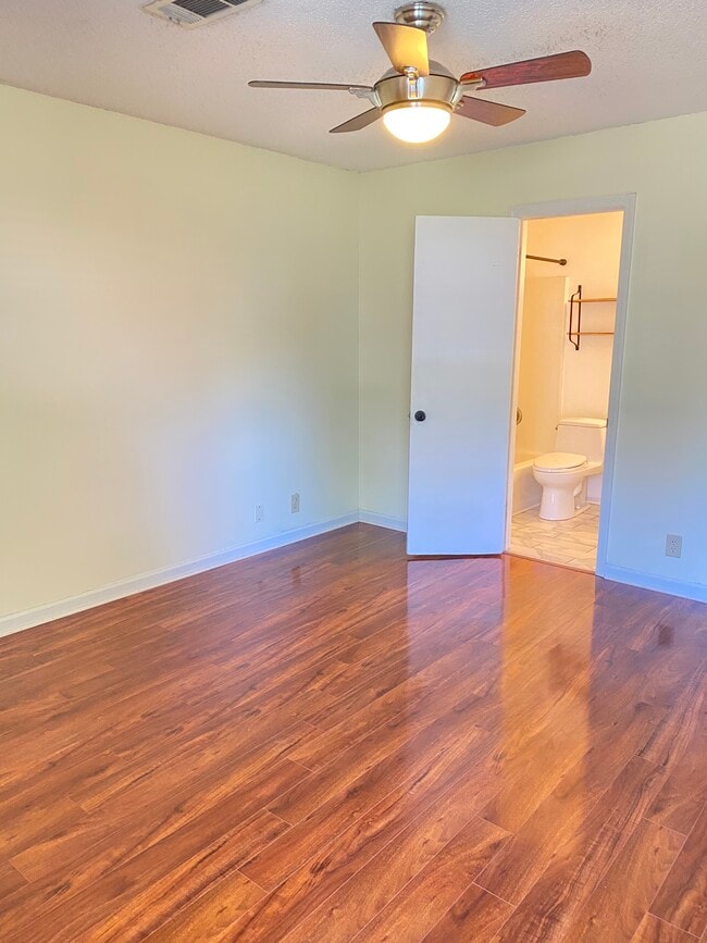 Building Photo - 339 Yorkshire Cir