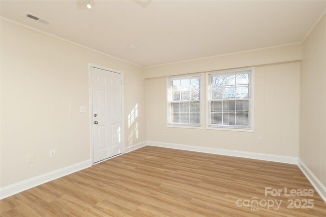 Foto del edificio - 937 Green Cir Dr