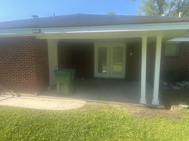 Foto del edificio - 2651 Clement Curve