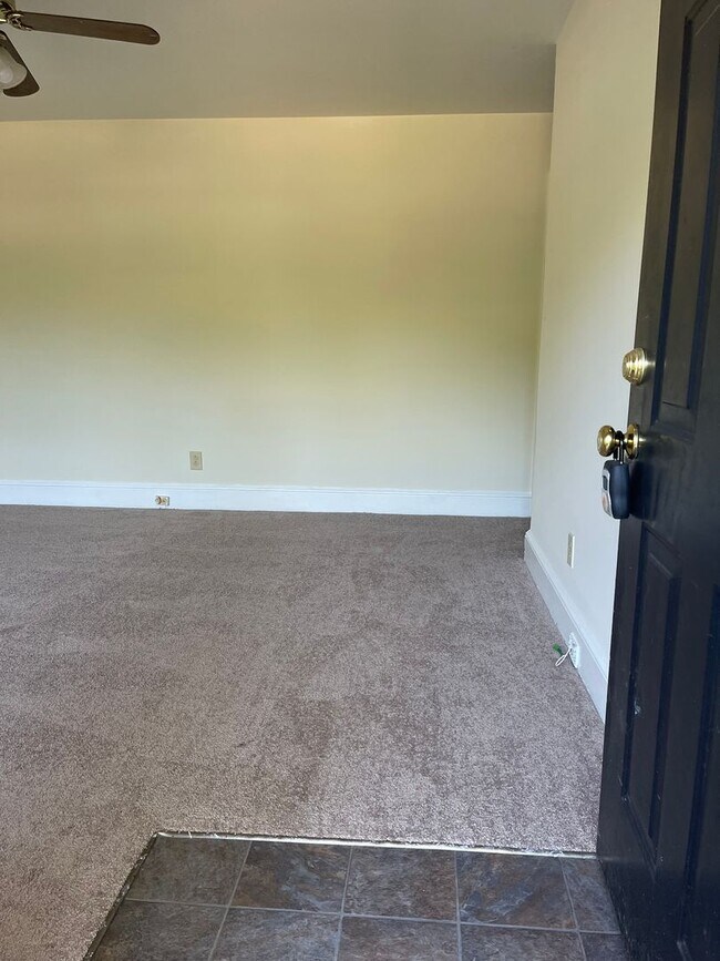 Building Photo - 3BR 1 BATH - Brick Home on Westside of Ath...
