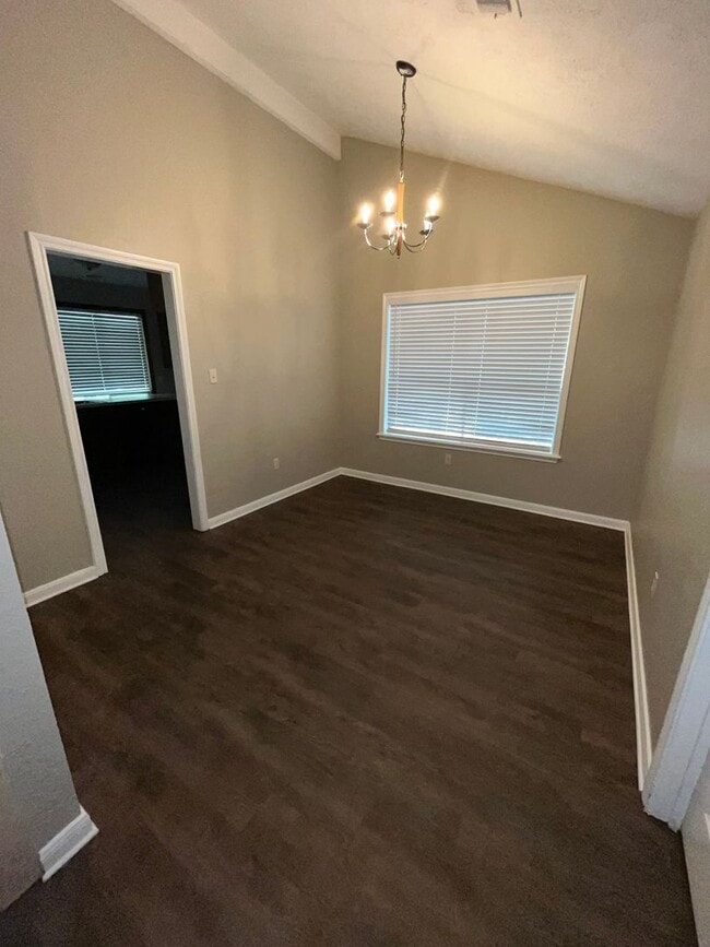 Building Photo - College Station - 4 bedroom /2 bath House ...