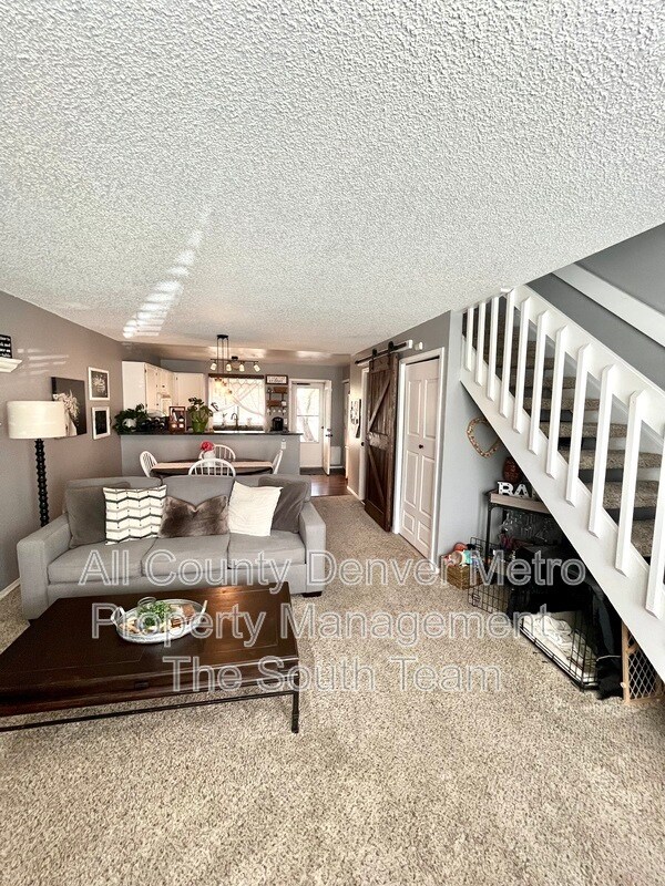 Foto del edificio - 9623 W Chatfield Ave